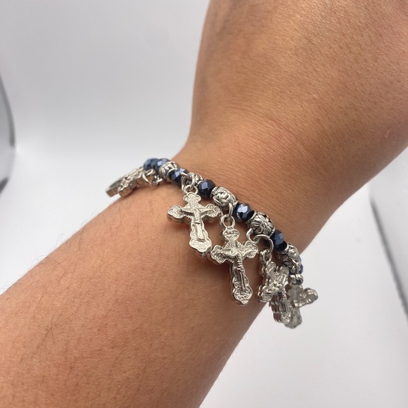 🔥Cross Charm Stretch Bracelet 🔥 - Picture 2 of 2